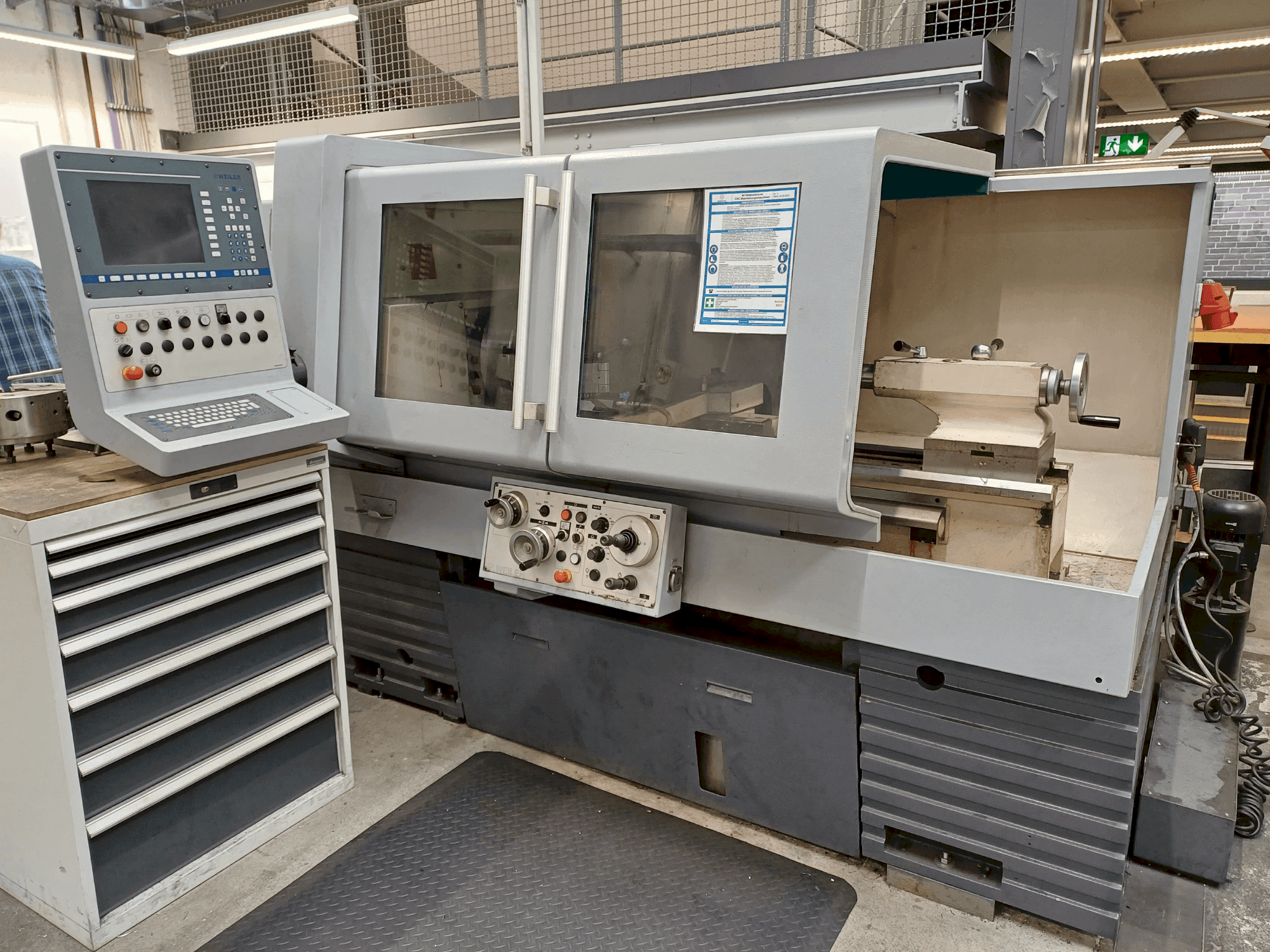 Front view of Weiler E40  machine