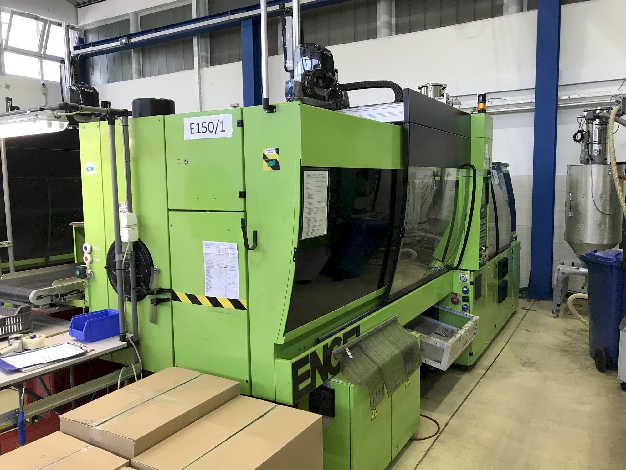 Front view of ENGEL VC 750/150 Plus  machine