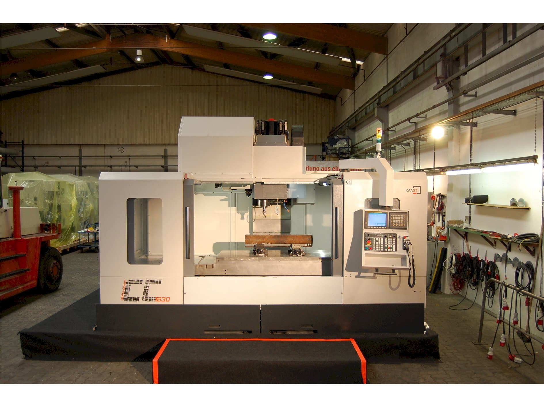 Front view of Kaast CC1630  machine