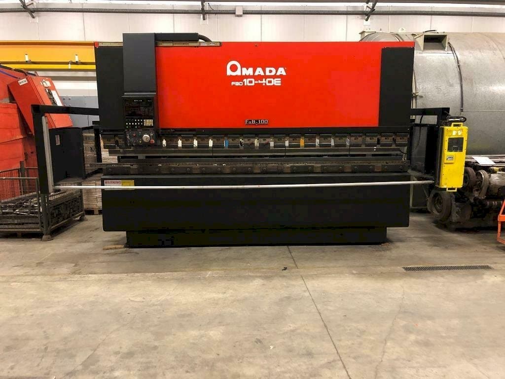 Front view of AMADA 10-40E  machine