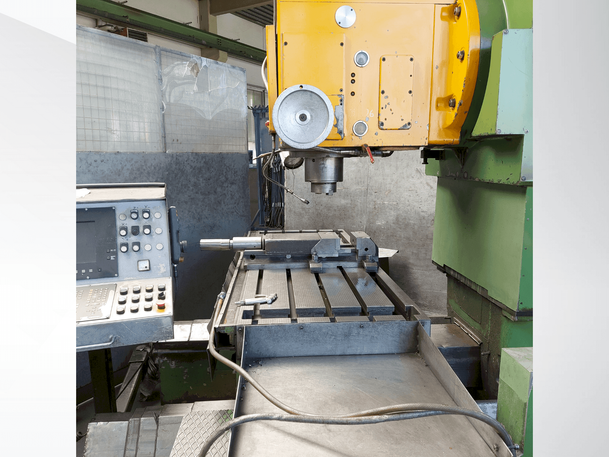 Working room of Droop & Rein FS 110  machine