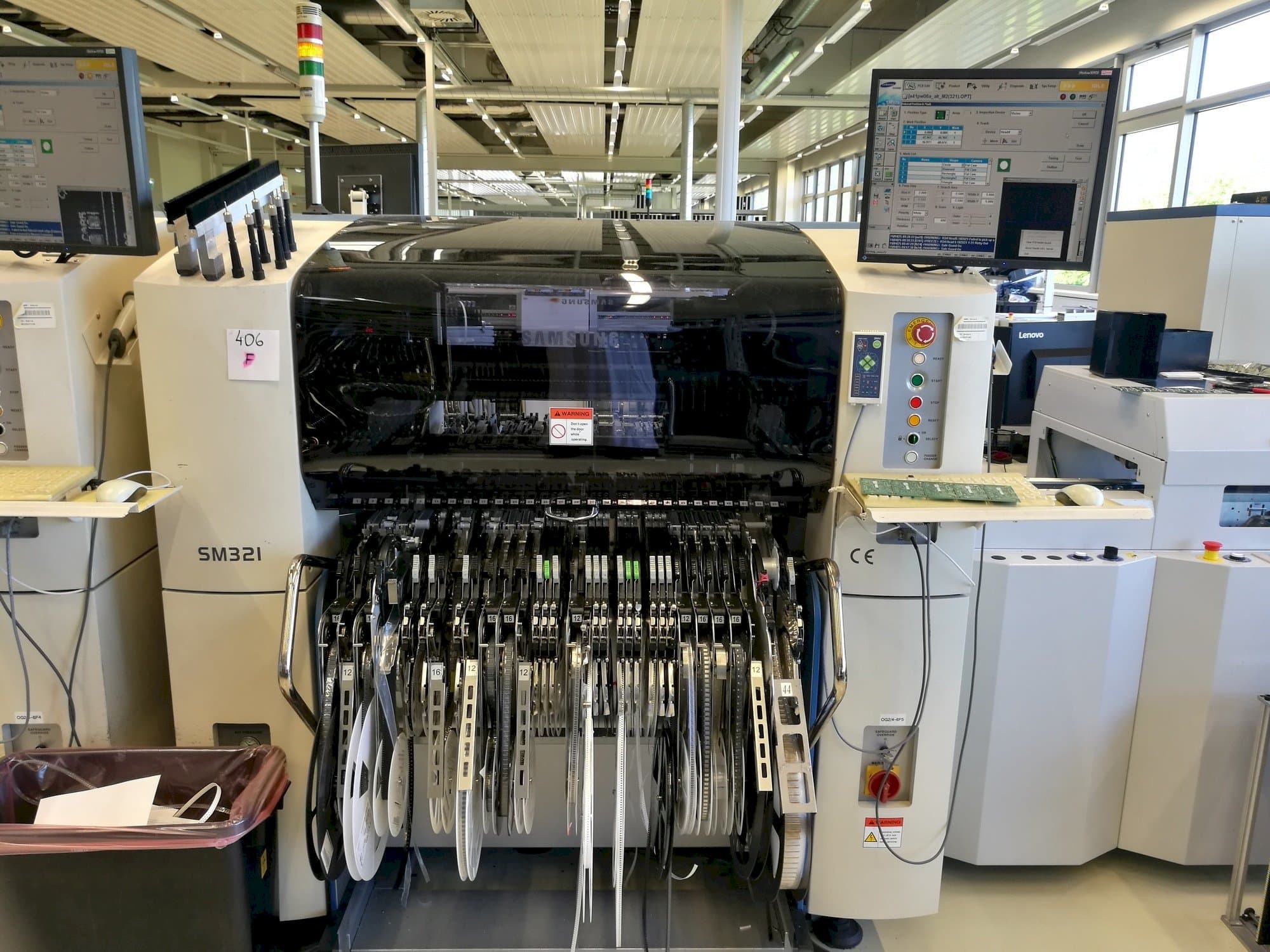 Front view of Samsung SM 321  machine