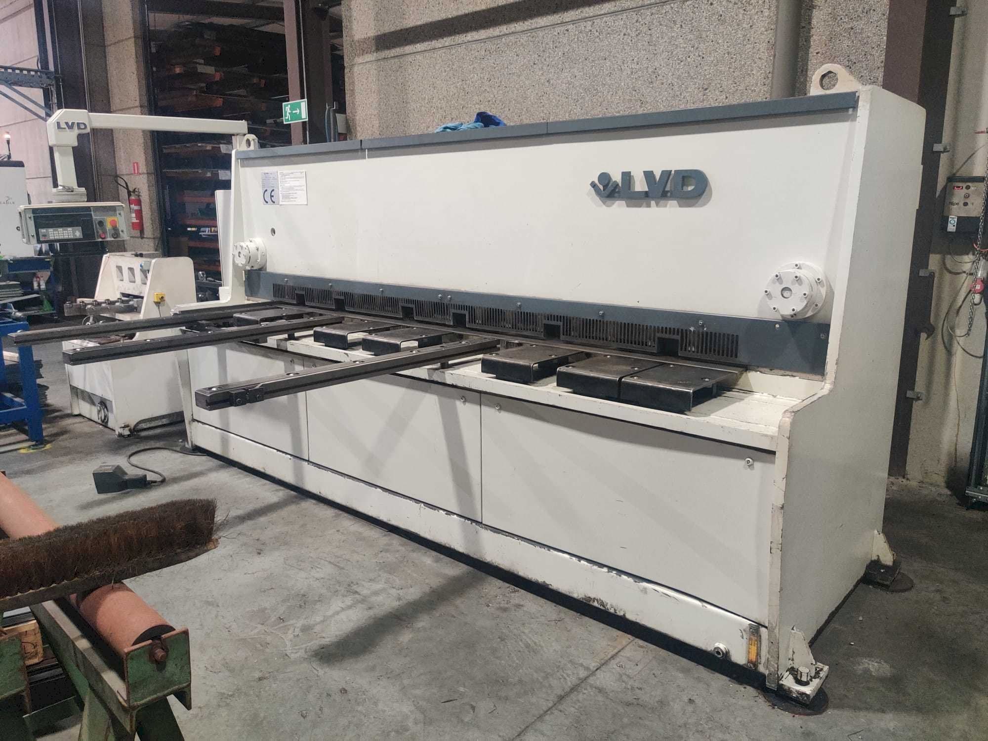 Front view of LVD HST-E 31/10  machine