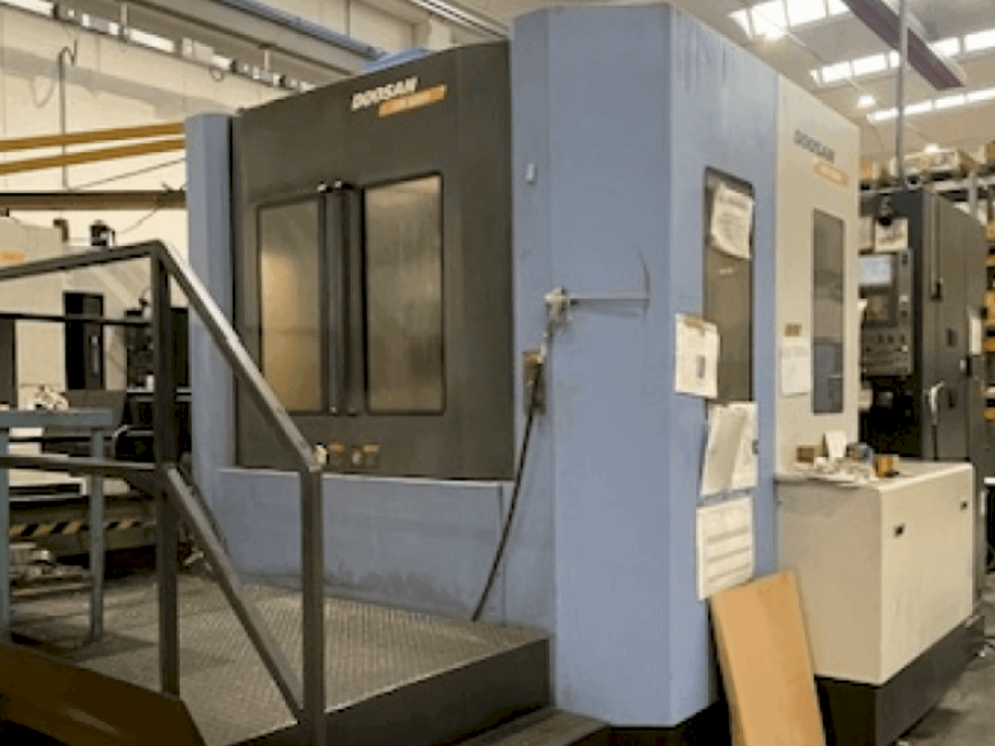 Front view of DOOSAN HM 6300 (2009)  machine