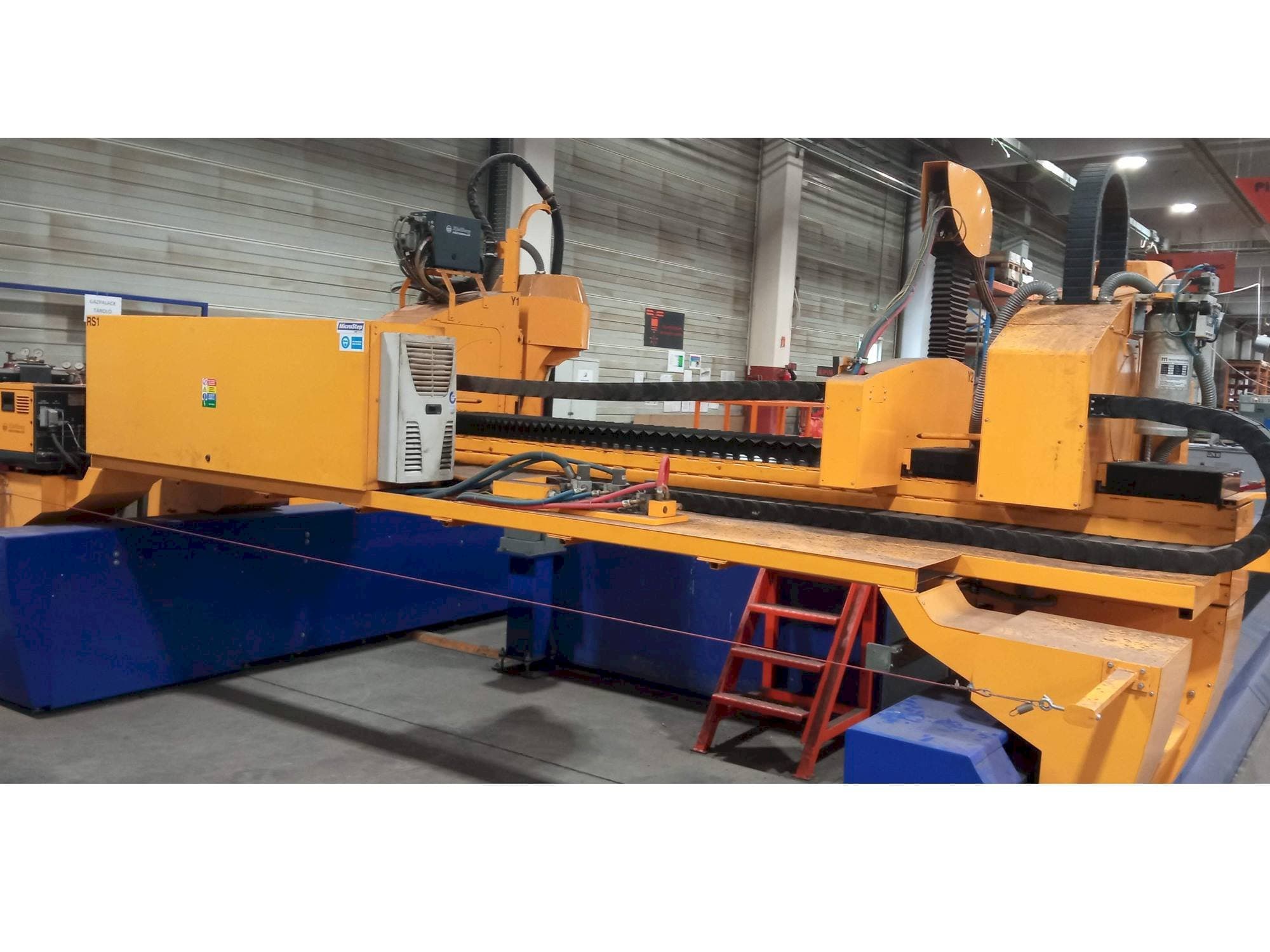 Front view of MicroStep MG 7501.20  machine