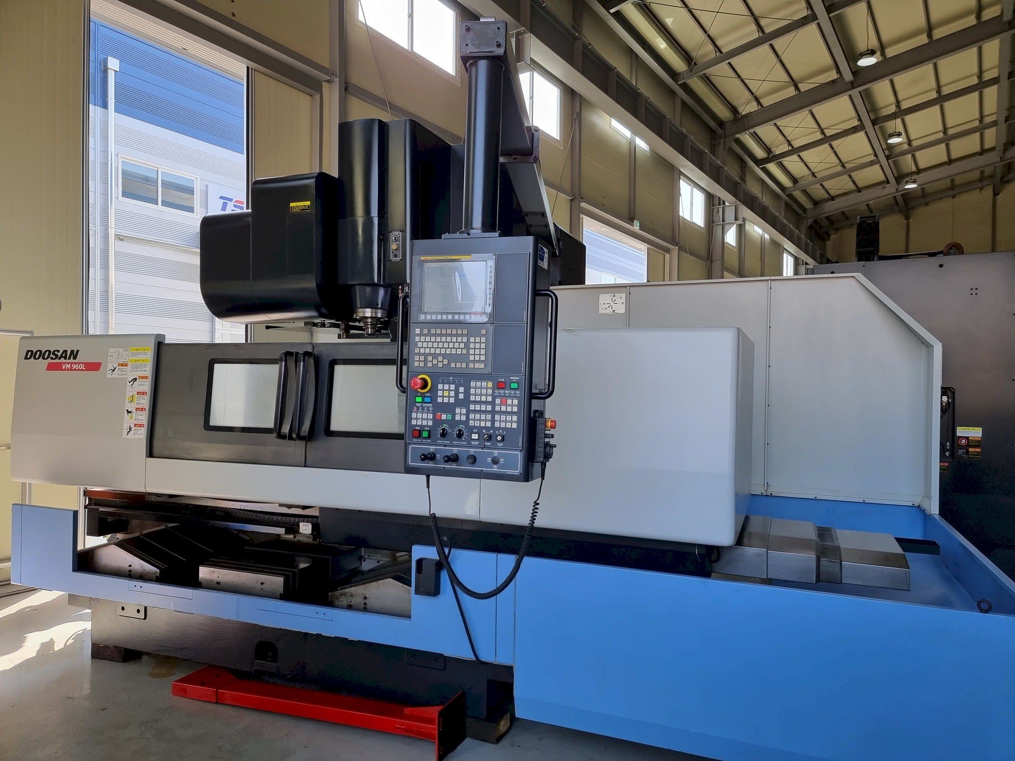 Front view of Doosan VM 960L  machine