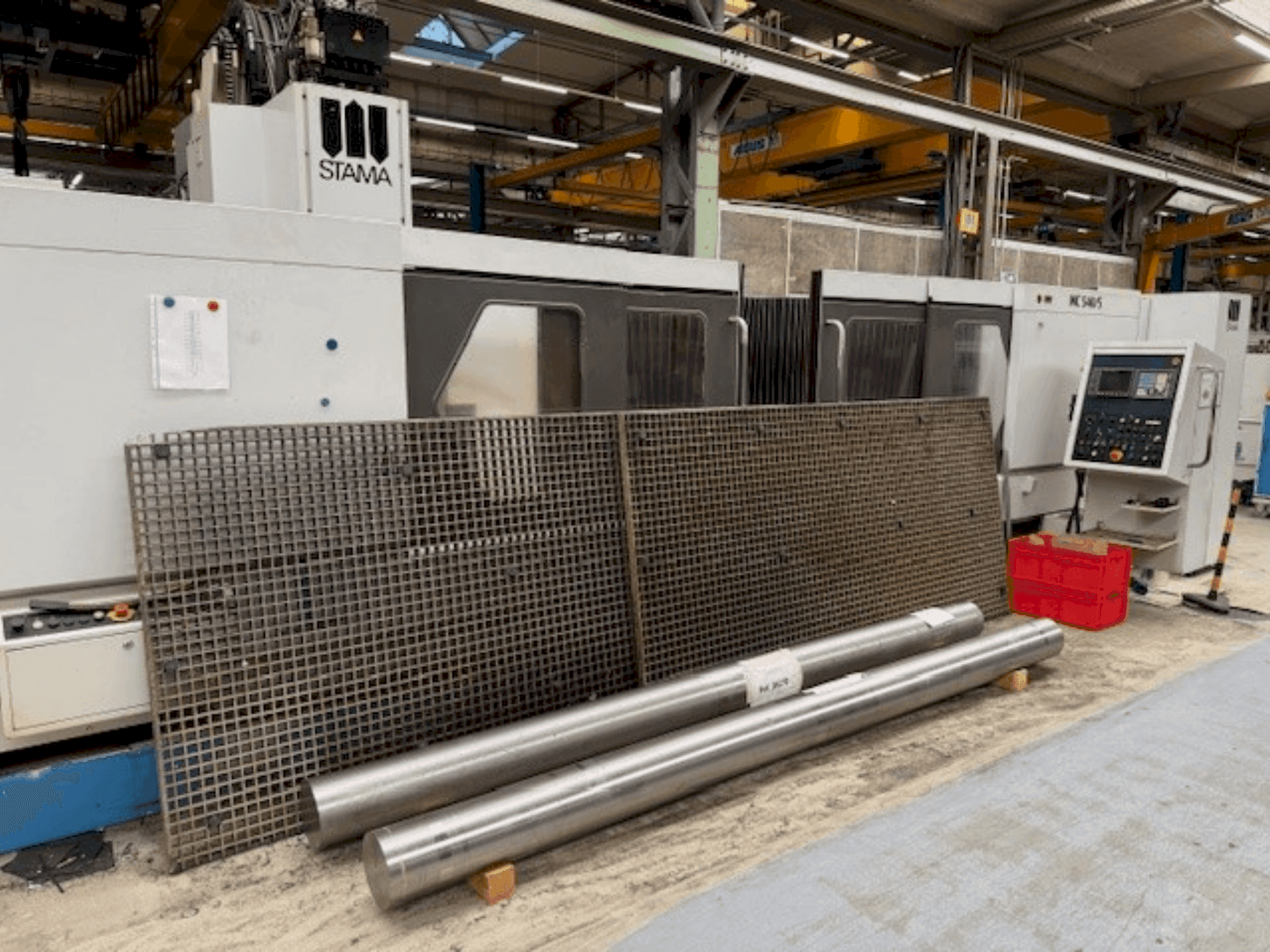 Front view of STAMA MC 540  machine