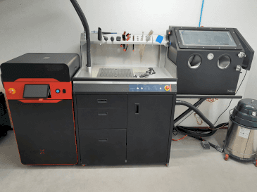 Front view of SINTERIT lisa x  machine