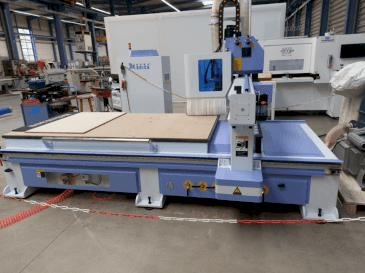 Front view of QUICK CNC UE-481  machine