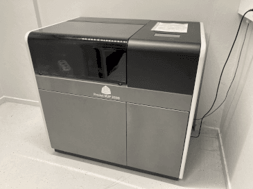 Front view of 3DSYSTEMS Projet 2500 Plus  machine