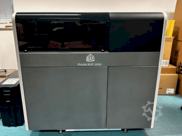 Front view of 3DSYSTEMS projet 2500 plus  machine