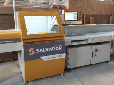 Front view of SALVADOR Superpush 200  machine