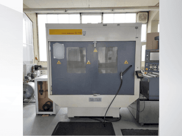 Front view of FANUC Robocut Alpha 1C  machine