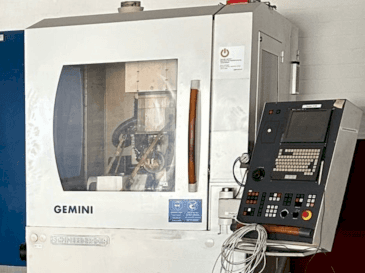 Front view of Schneeberger MRG Gemini  machine