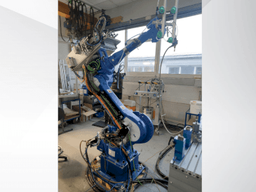Front view of Yaskawa 6VX88  machine