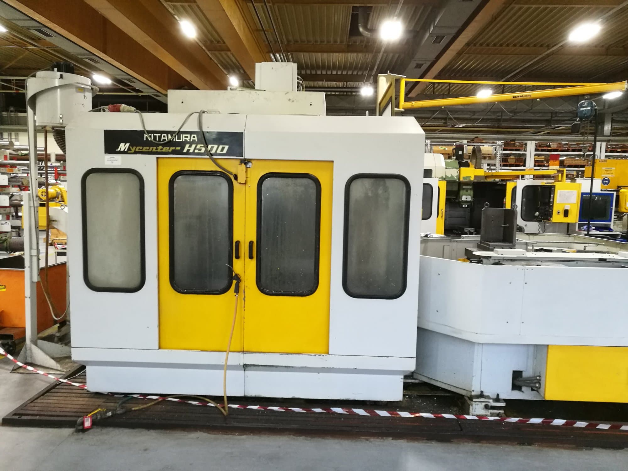 Front view of Kitamura Mycenter H500 Machine