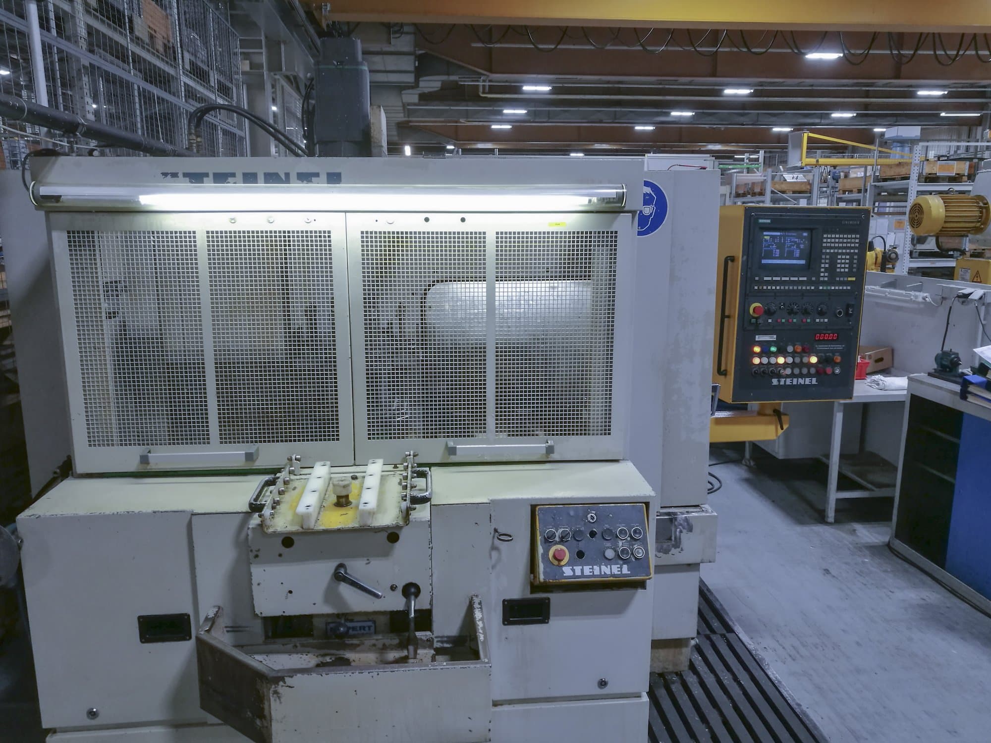 Front view of STEINEL BZ 20 Machine