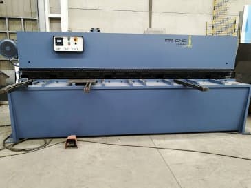 Front view of Loire Safe CHP-6/31 Machine