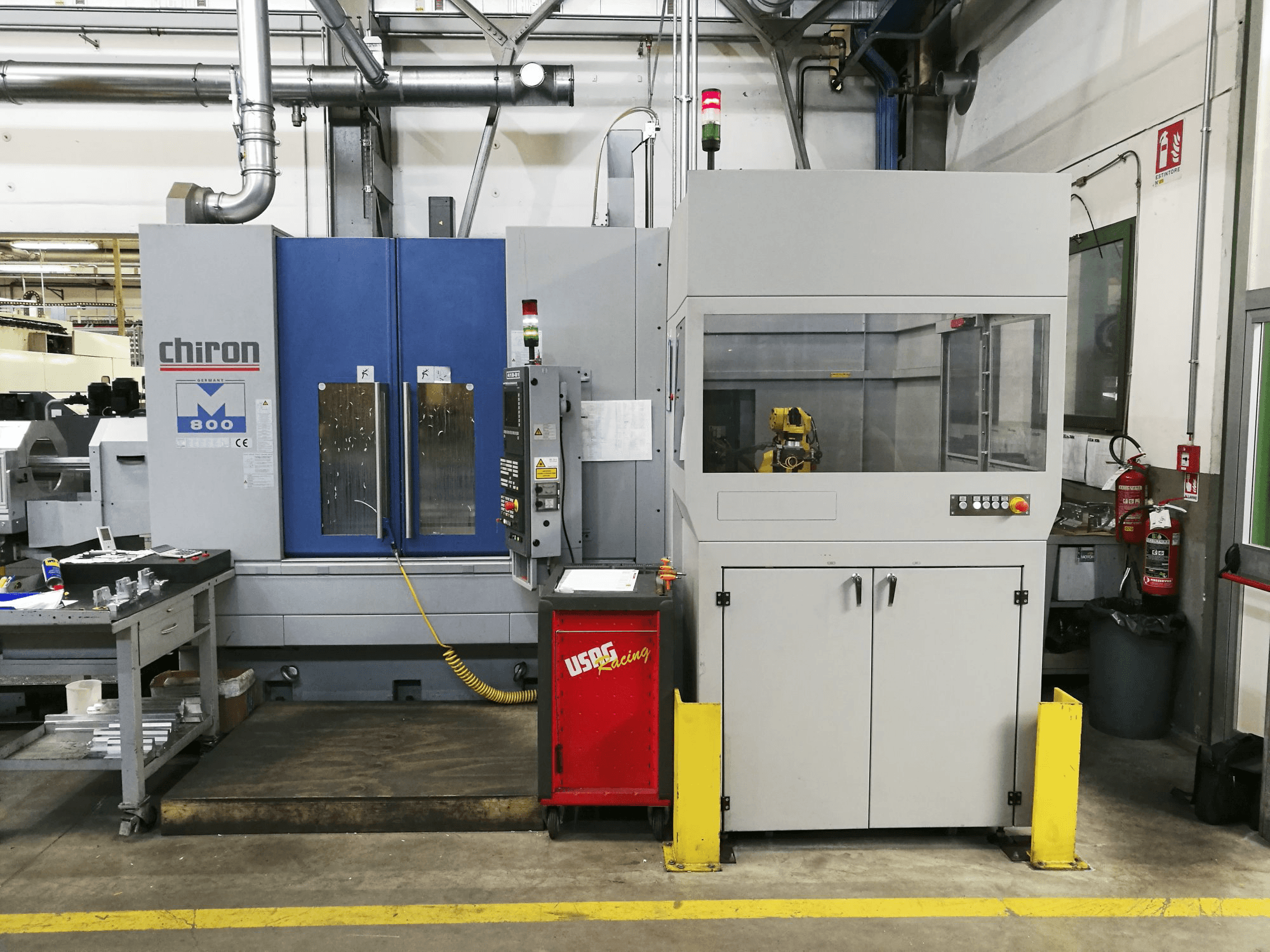 Front view of Chiron Mill-800 FA machine