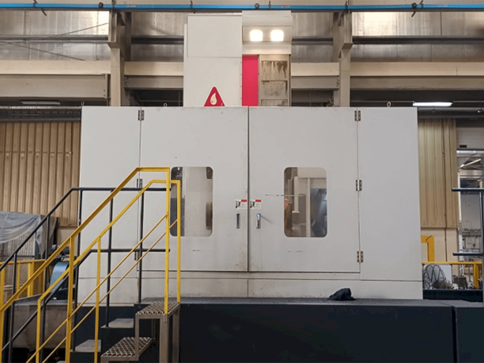 Front view of YOU JI HBM130/3022 machine