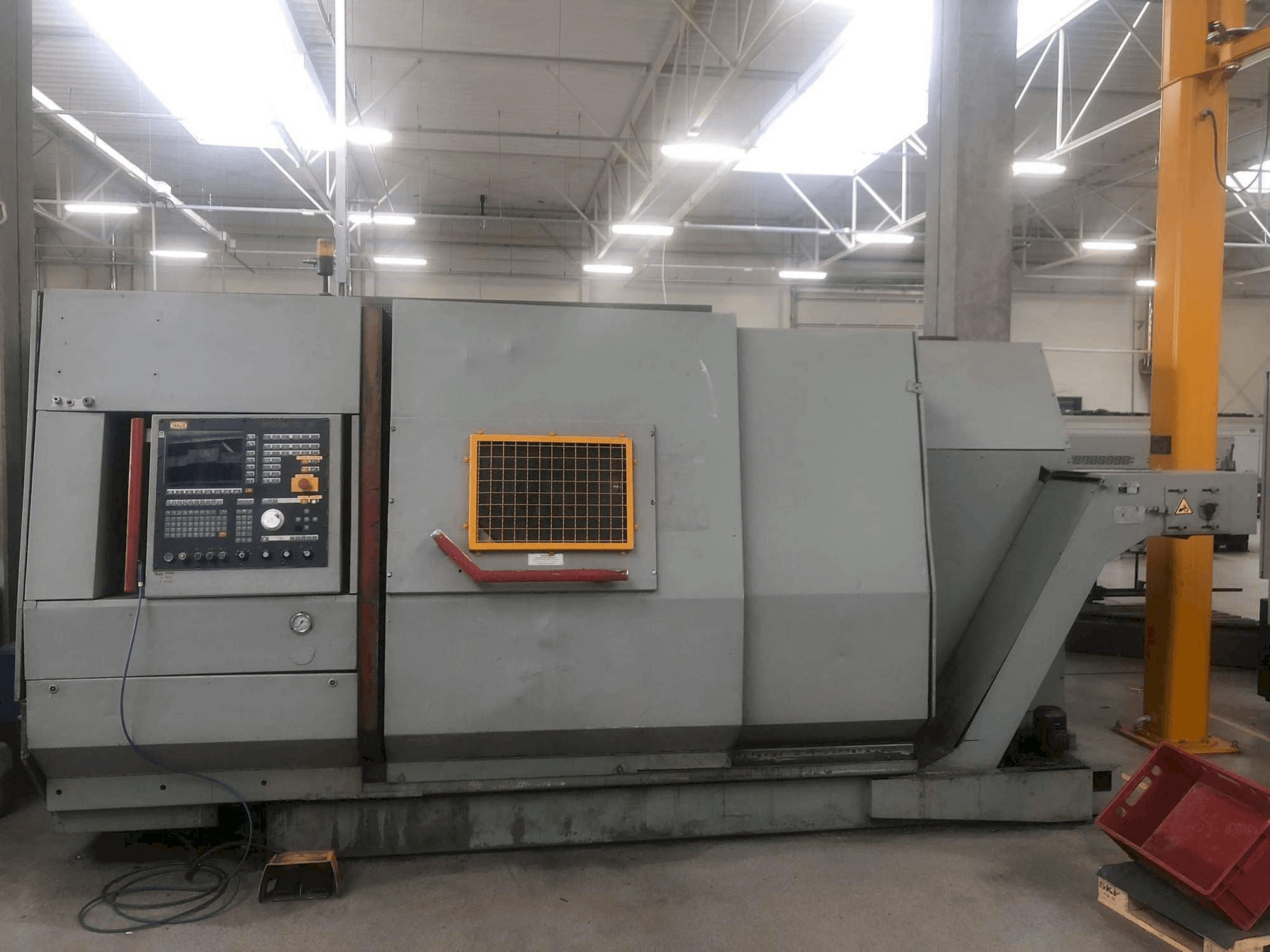 Front view of TRAUB TNA600 machine