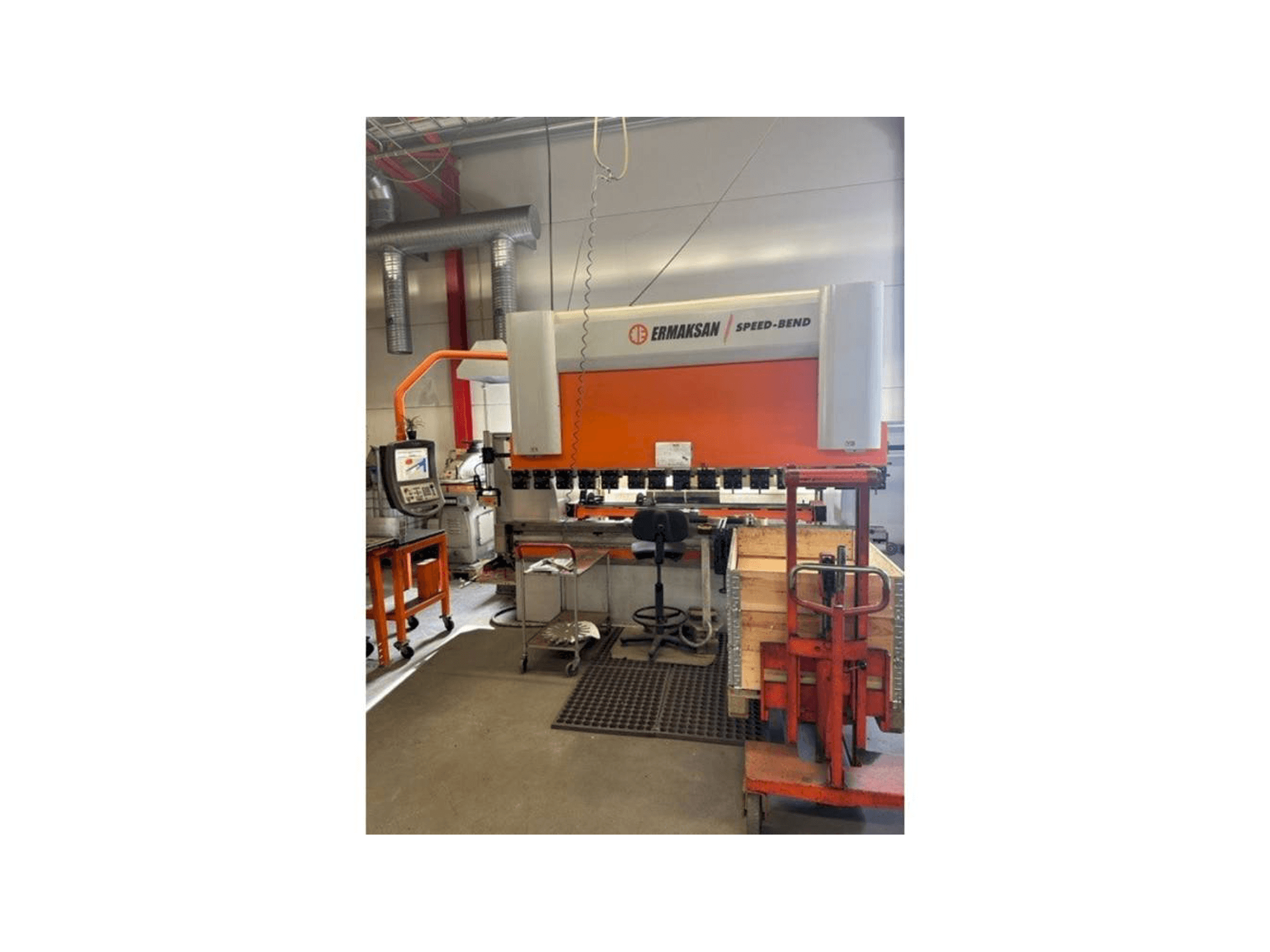 Front view of ERMAKSAN Speedbend 3135 machine