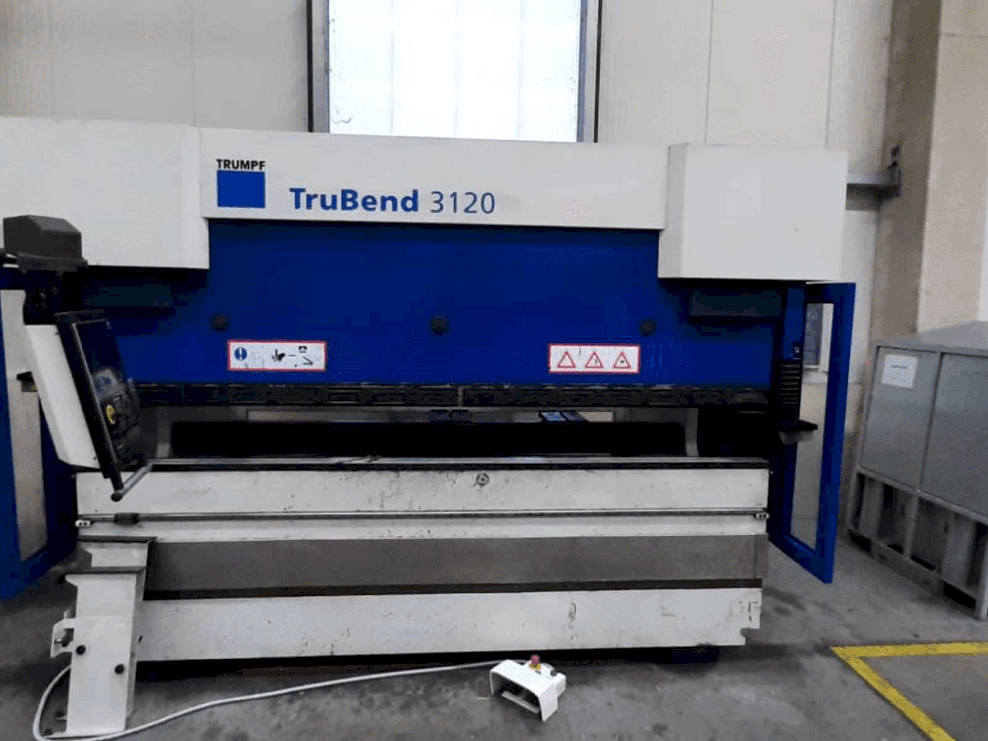Front view of Trumpf TruBend 3120 machine