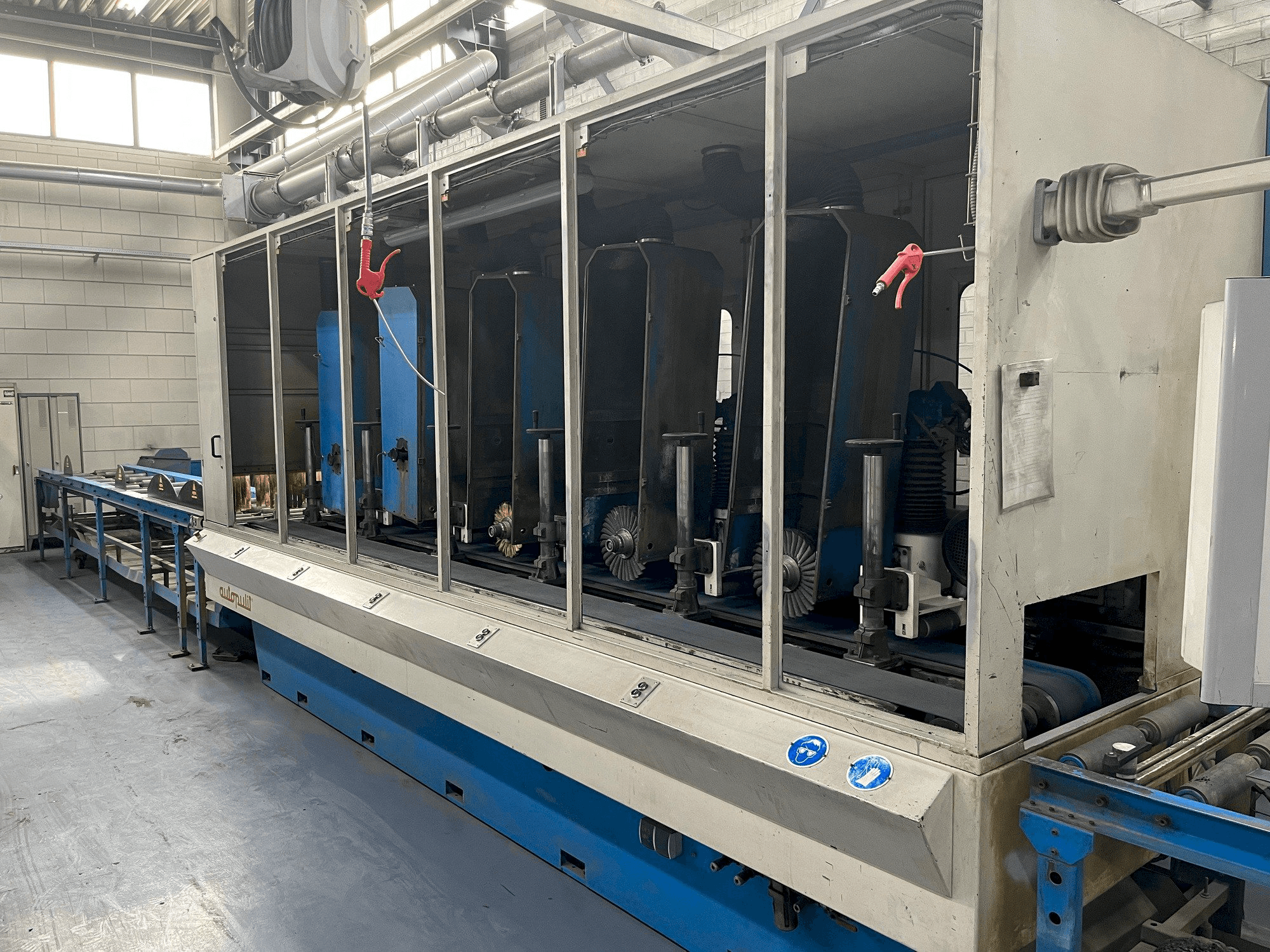 Front view of Autopulit E4R-200/5UP machine