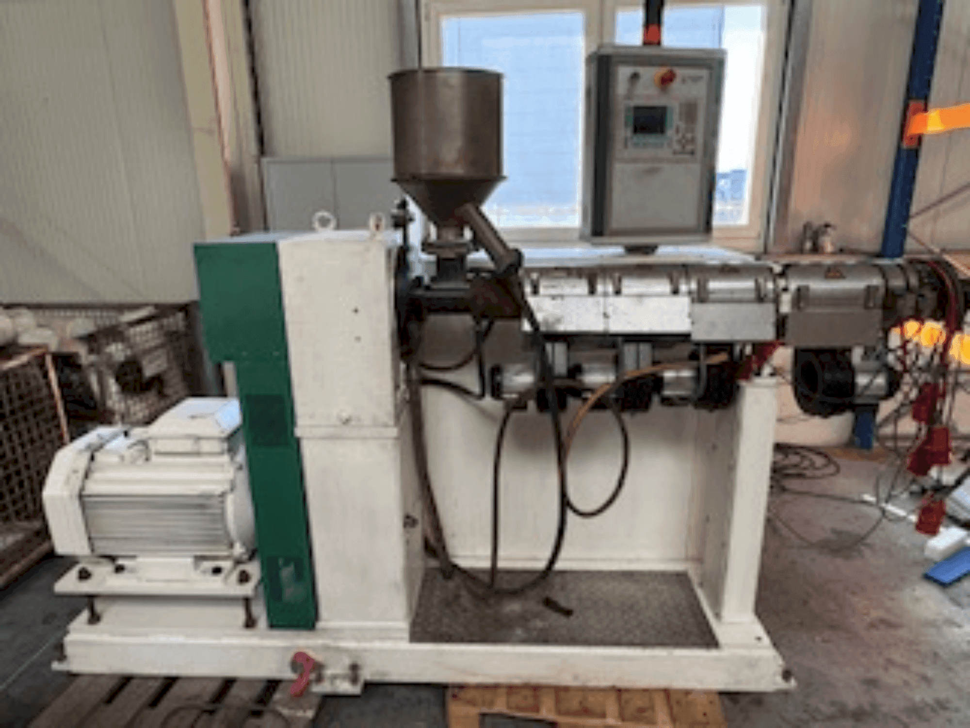 Front view of KUHNE KS45-24D machine