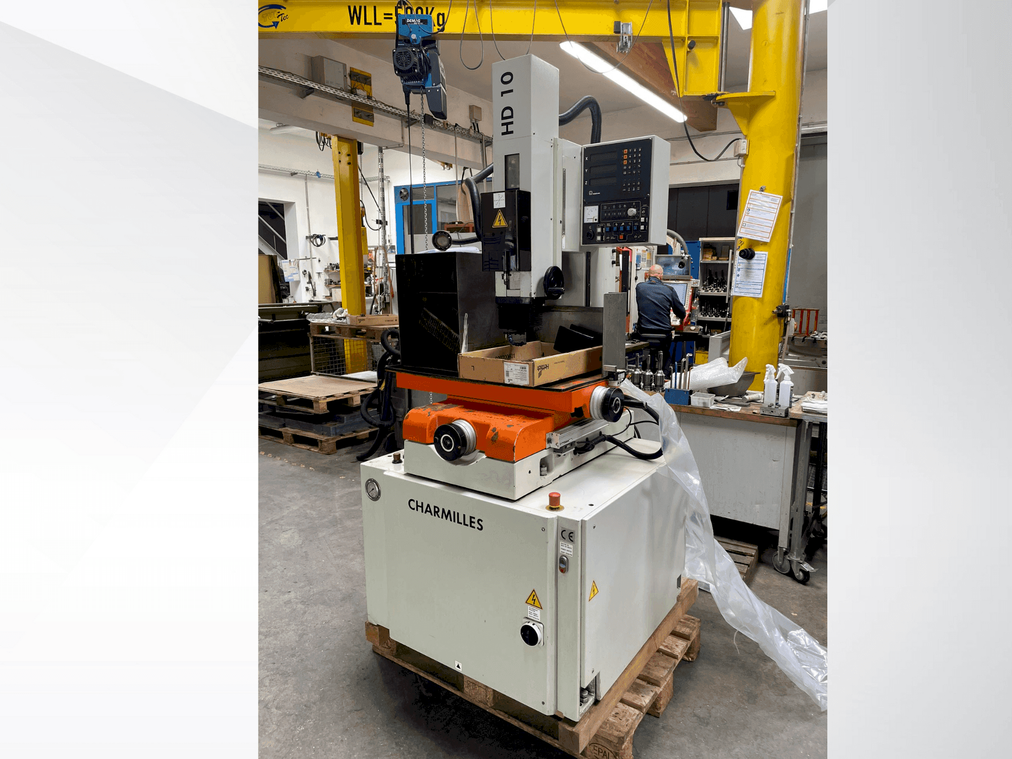 Front view of CHARMILLES HD10 machine