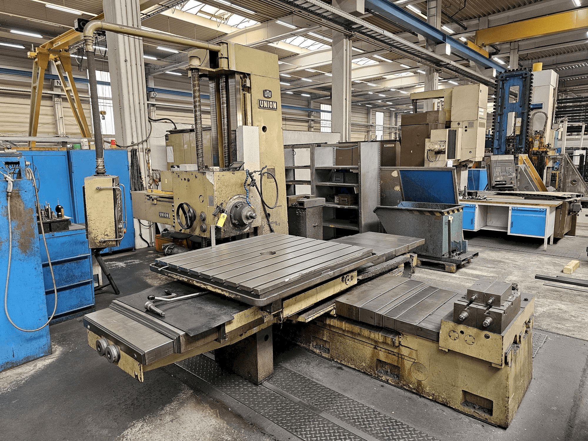 Front view of UNION BFT 90 machine