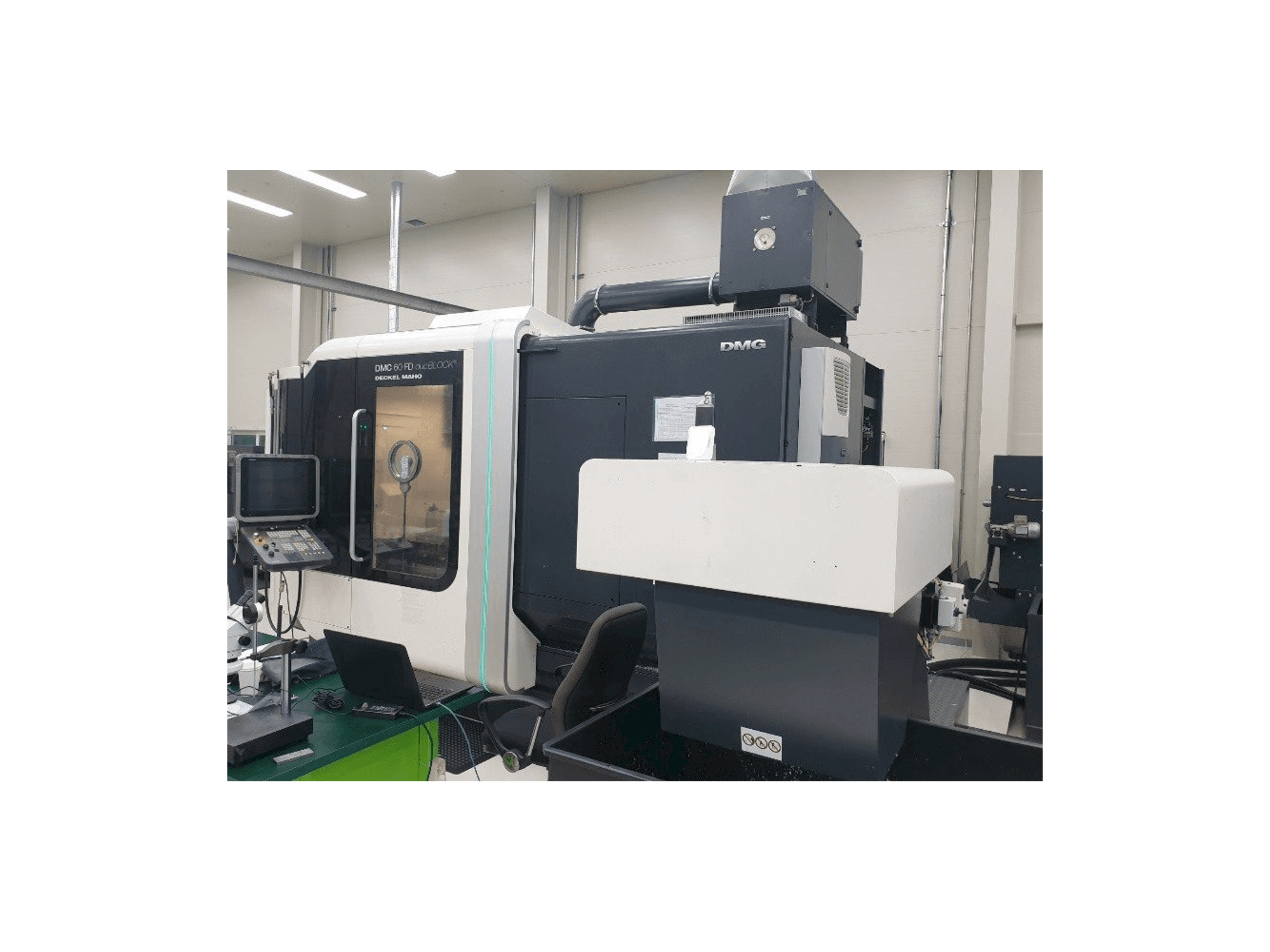 Front view of DMG Deckel Maho DMC 60 FD duoBLOCK machine